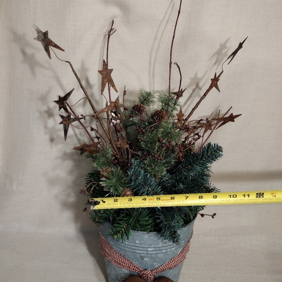 Primitive Faux Winter Arrangement - Picture 9 of 9
